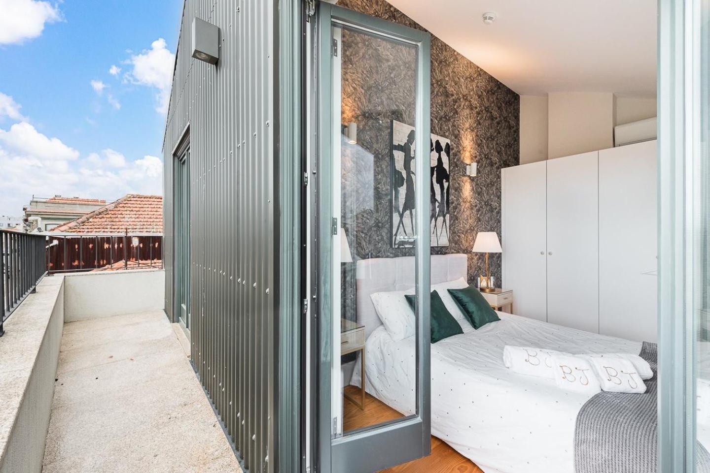 Guestready - Bonjardim Building